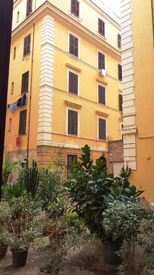 Lovely Apartment In Testaccio, روما المظهر الخارجي الصورة